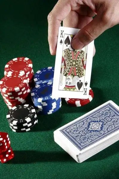 Tampilan antarmuka pengaturan privasi akun fin4d di perangkat mobile untuk pengguna Indonesia